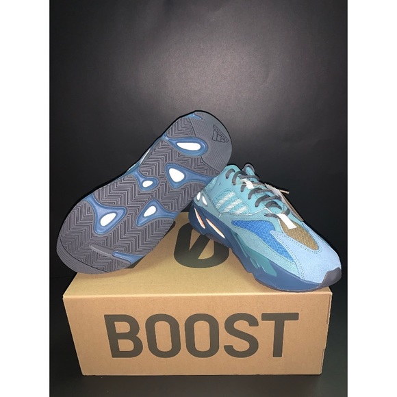 Adidas Yeezy boost 700, Faded Azure - Picture 4 of 5